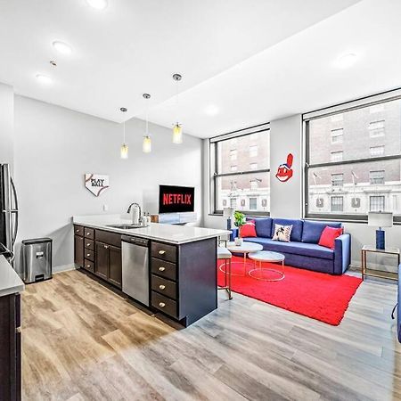 2Br Unit In The Heart Of Dt With View Of Playhouse Square, Pool & Gym Access- 305 Apartment Cleveland Bagian luar foto