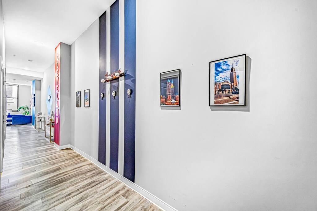 2Br Unit In The Heart Of Dt With View Of Playhouse Square, Pool & Gym Access- 305 Apartment Cleveland Bagian luar foto
